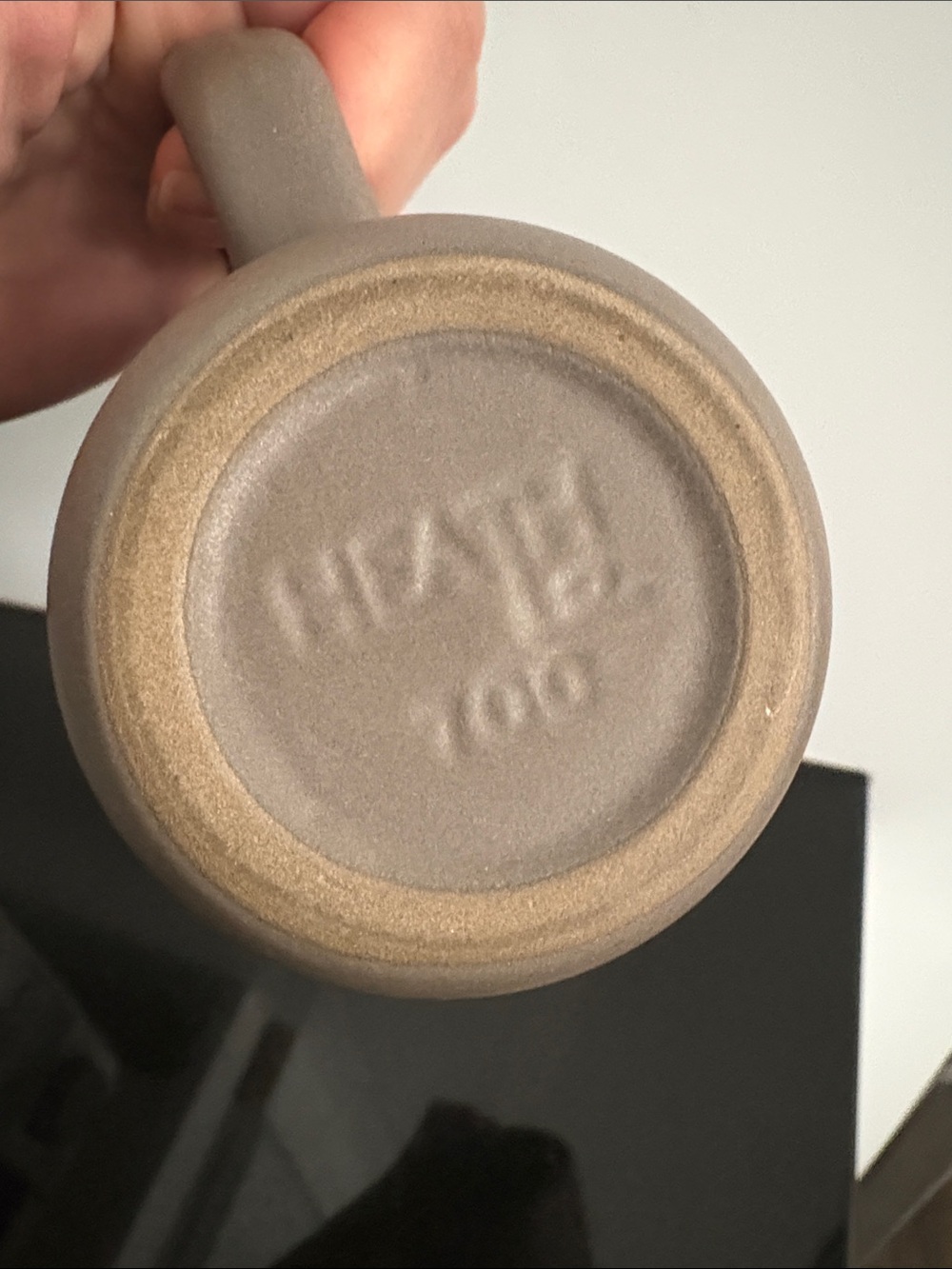 Heath Ceramics Matte Beige Mug with Green Interior - Picture 5 of 5